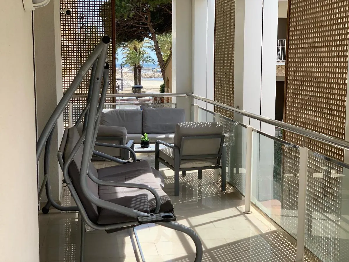 Solimar 10 Salou Solo Familias Con Parking Y Piscina 0*,  Spain
